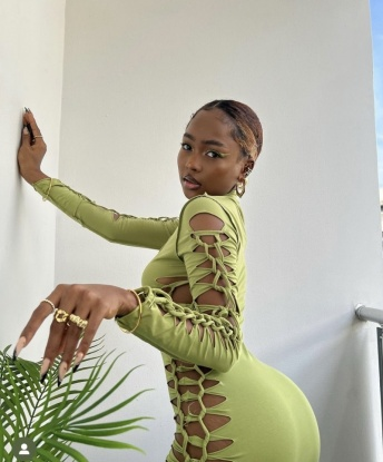 Анкета проститутки Мила - город Покровск, 20 лет, №1332